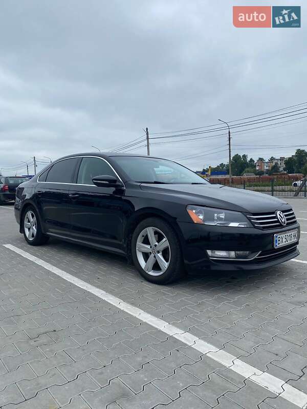 Седан Volkswagen Passat 2011 в Калуше
