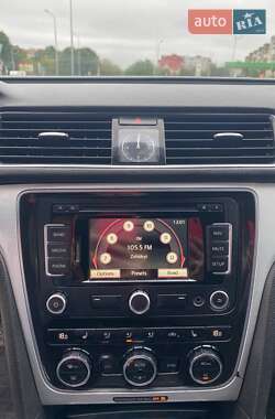 Седан Volkswagen Passat 2011 в 