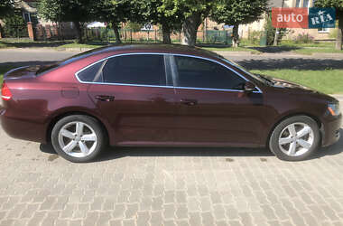 Седан Volkswagen Passat 2012 в Сокале
