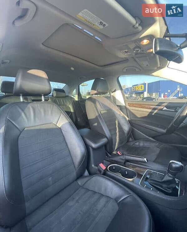 Седан Volkswagen Passat 2014 в Хмельницькому