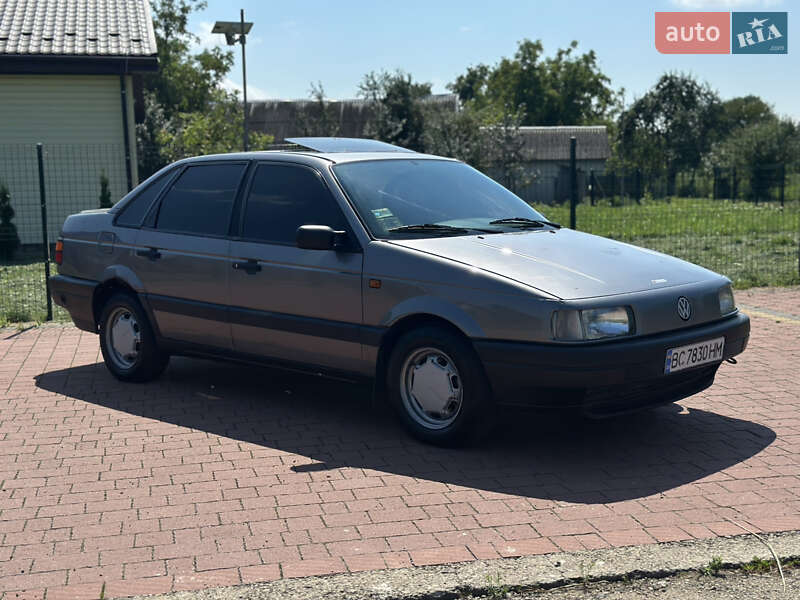 Volkswagen Passat 1990