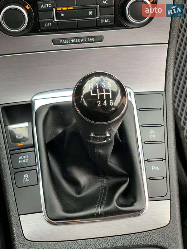 Универсал Volkswagen Passat 2011 в Львове