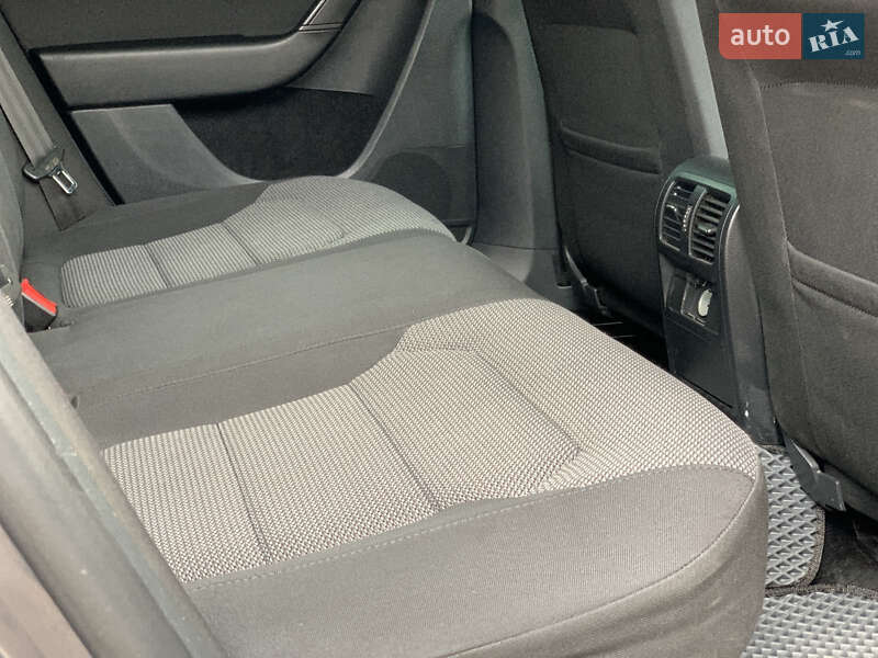 Универсал Volkswagen Passat 2011 в Львове