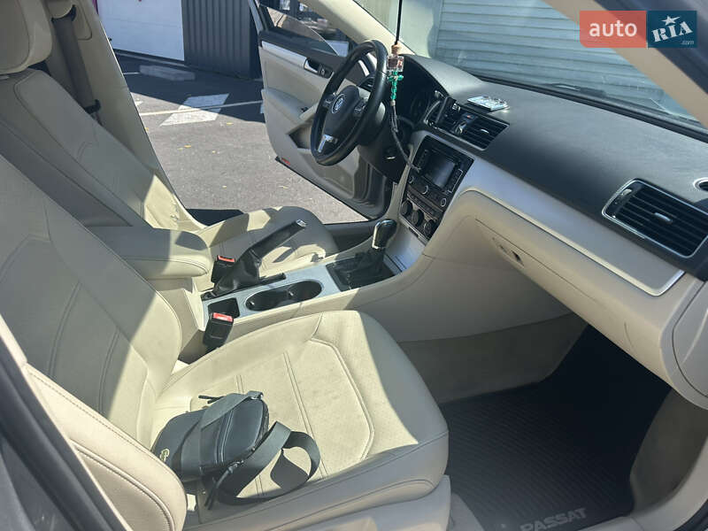 Седан Volkswagen Passat 2013 в Сумах