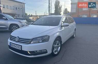 Універсал Volkswagen Passat 2012 в Вінниці