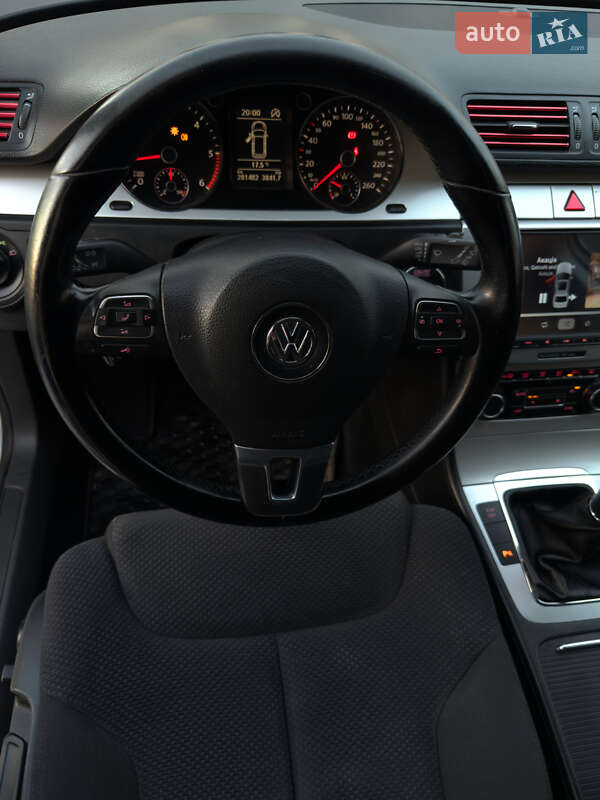 Универсал Volkswagen Passat 2010 в Ужгороде