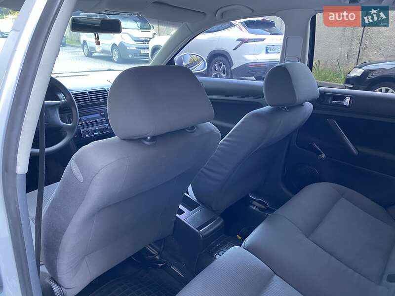 Універсал Volkswagen Passat 2004 в Хмельницькому