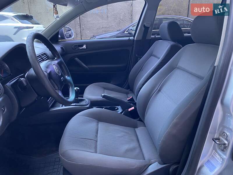 Універсал Volkswagen Passat 2004 в Хмельницькому