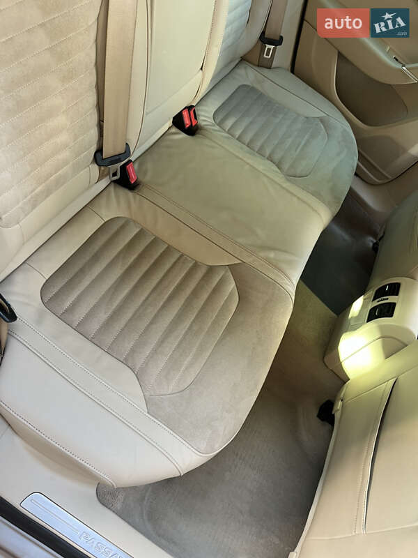 Універсал Volkswagen Passat 2011 в Костопілі