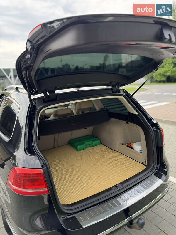 Універсал Volkswagen Passat 2011 в Хмельницькому