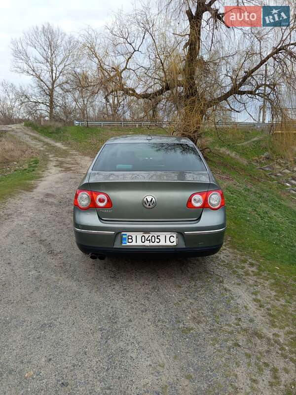Седан Volkswagen Passat 2005 в Миргороде