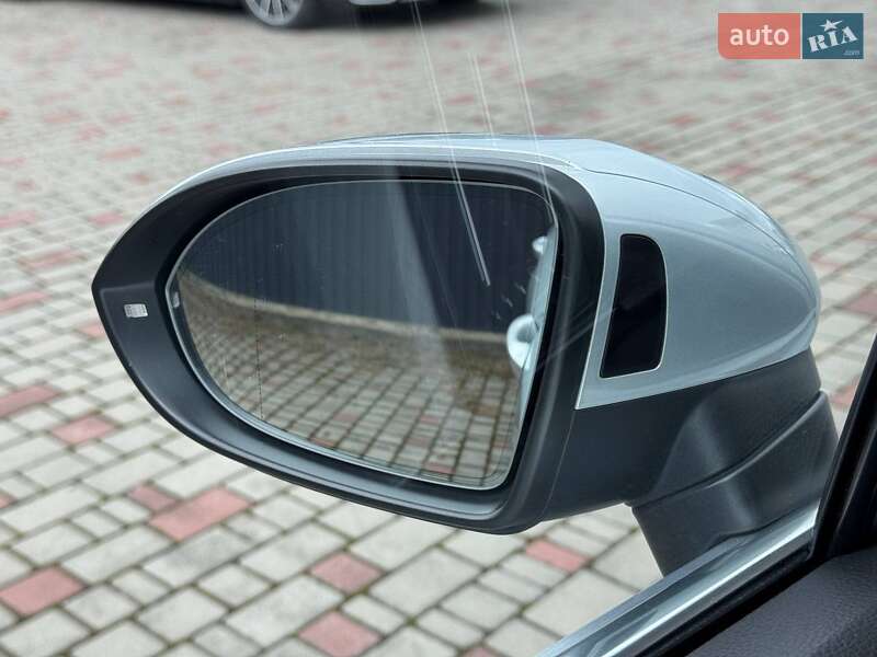 Универсал Volkswagen Passat 2021 в Киеве фото 15 Универсал Volkswagen Passat 2021 в Киеве