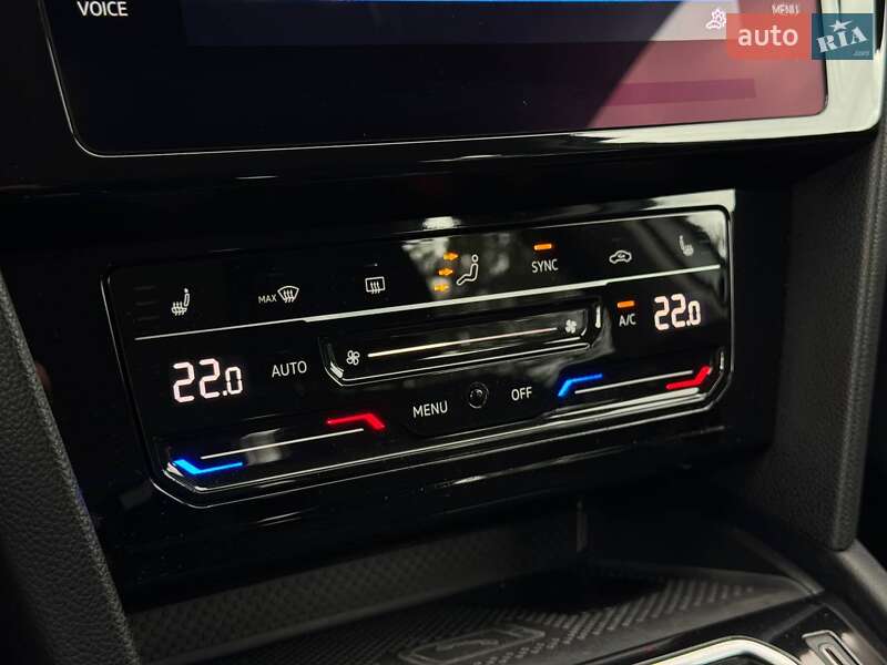 Универсал Volkswagen Passat 2021 в Киеве фото 31 Универсал Volkswagen Passat 2021 в Киеве