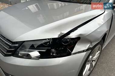 Седан Volkswagen Passat 2013 в Києві