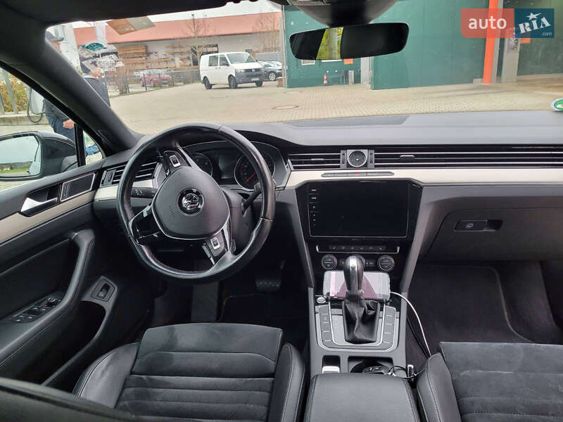 Универсал Volkswagen Passat 2018 в Новом Буге