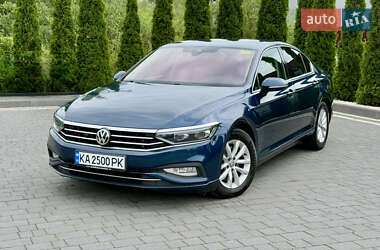 Седан Volkswagen Passat 2020 в Надвірній