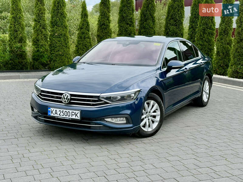 Седан Volkswagen Passat 2020 в 