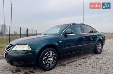 Седан Volkswagen Passat 2002 в Луцьку