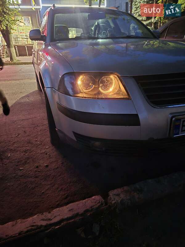 Универсал Volkswagen Passat 2001 в Одессе