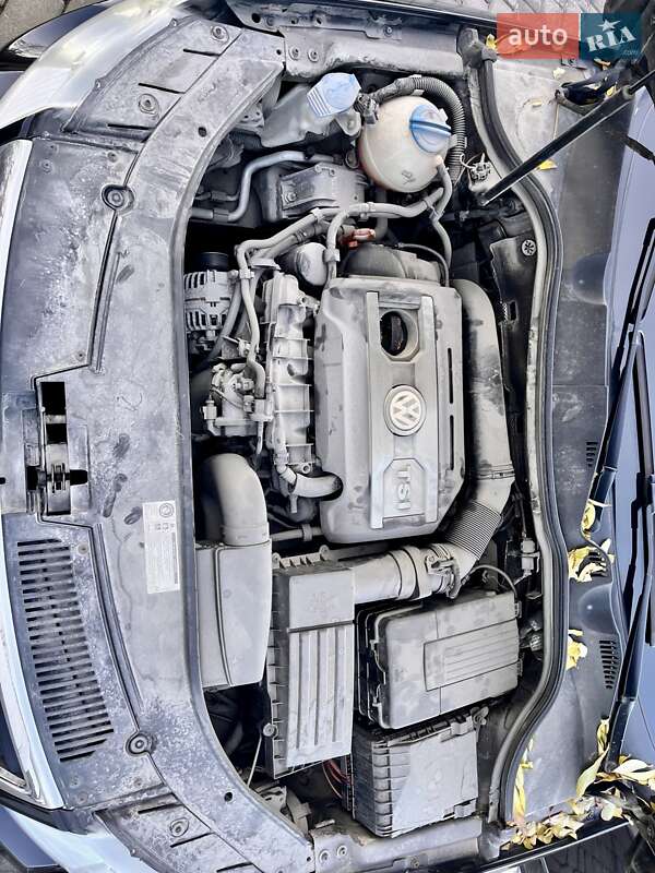 Універсал Volkswagen Passat 2010 в Києві