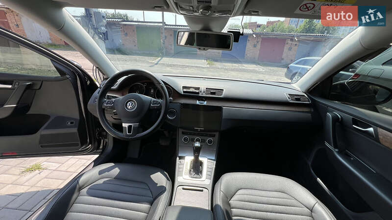 Универсал Volkswagen Passat 2014 в Хмельницком