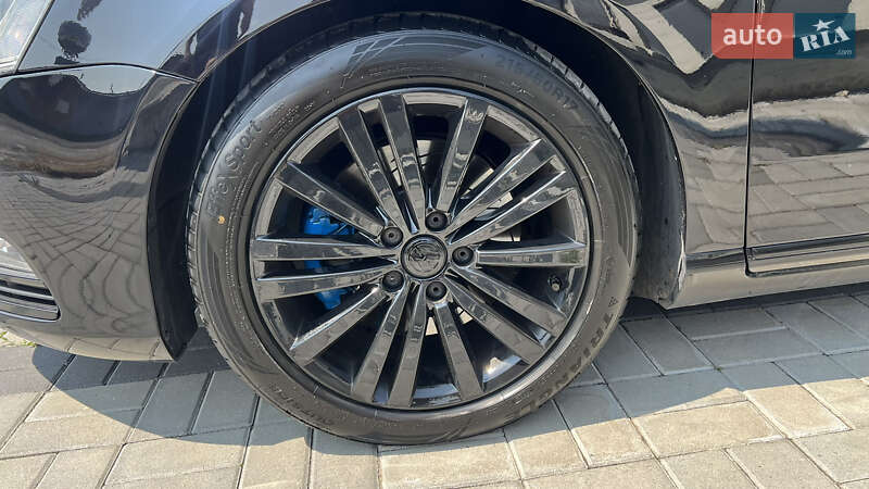 Универсал Volkswagen Passat 2014 в Хмельницком