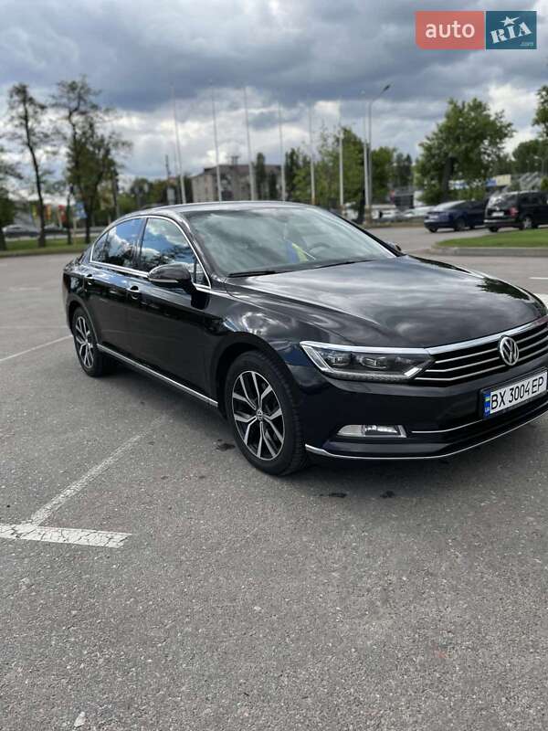 Седан Volkswagen Passat 2018 в Києві