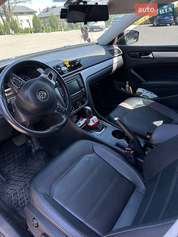 Седан Volkswagen Passat 2014 в Полтаве