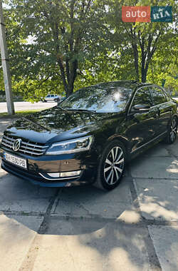Седан Volkswagen Passat 2014 в Харькове