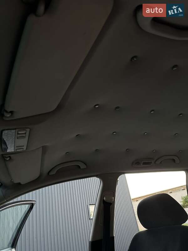 Універсал Volkswagen Passat 2001 в Білій Церкві