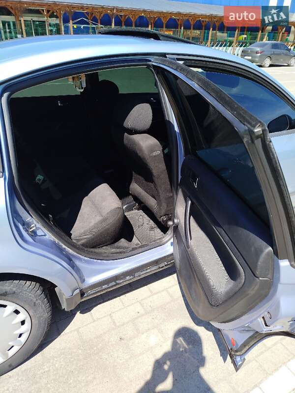 Седан Volkswagen Passat 1999 в Староконстантинове фото 21 Седан Volkswagen Passat 1999 в Староконстантинове