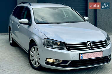 Универсал Volkswagen Passat 2011 в Ивано-Франковске