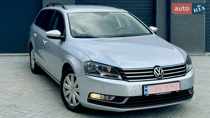 Универсал Volkswagen Passat 2011 в Ивано-Франковске