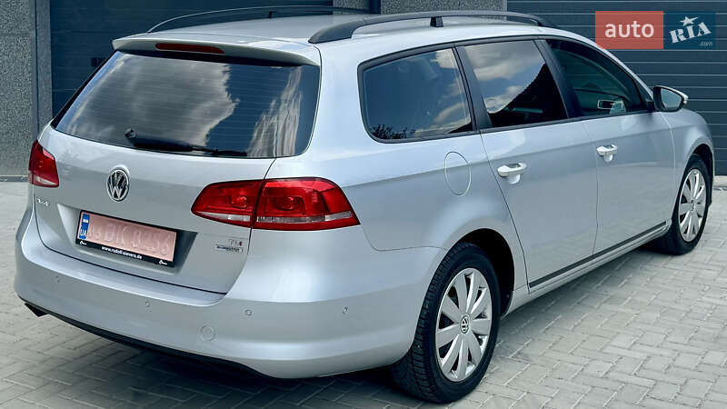 Универсал Volkswagen Passat 2011 в Ивано-Франковске