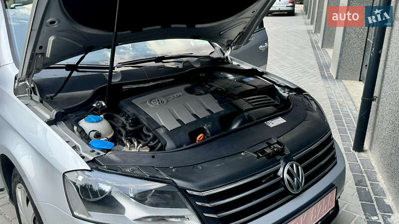 Универсал Volkswagen Passat 2011 в Ивано-Франковске