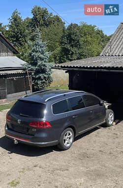 Універсал Volkswagen Passat 2011 в Самборі