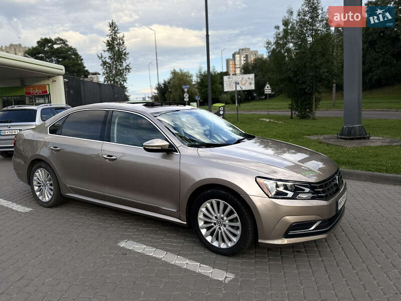 Седан Volkswagen Passat 2016 в Львове
