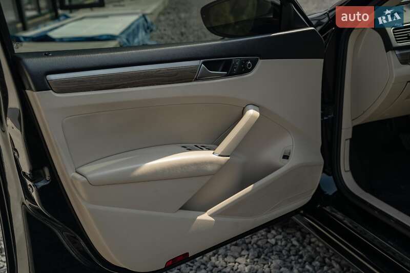 Седан Volkswagen Passat 2016 в Чернівцях фото 47 Седан Volkswagen Passat 2016 в Чернівцях