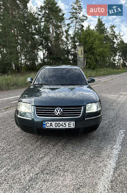 Седан Volkswagen Passat 2004 в 