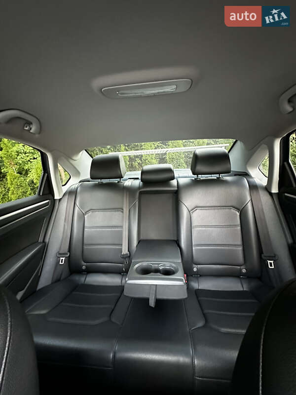 Седан Volkswagen Passat 2018 в Львове фото 21 Седан Volkswagen Passat 2018 в Львове