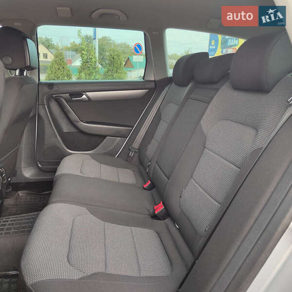 Универсал Volkswagen Passat 2013 в Житомире