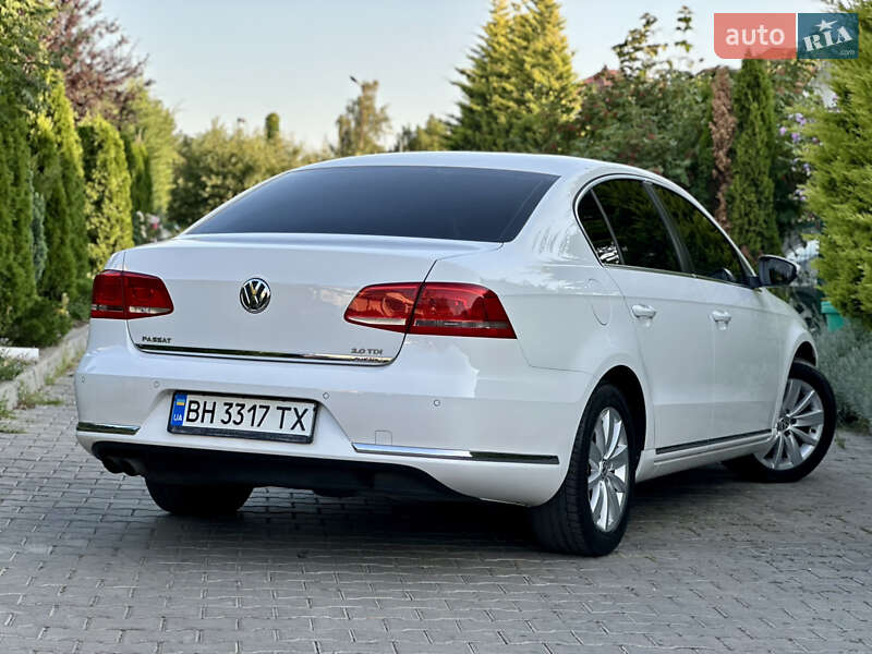 Седан Volkswagen Passat 2012 в Одессе