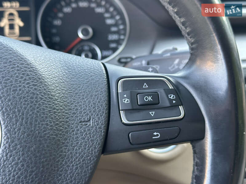 Седан Volkswagen Passat 2012 в Одессе