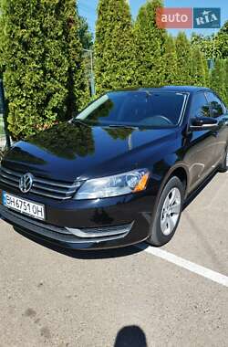 Седан Volkswagen Passat 2013 в Одесі