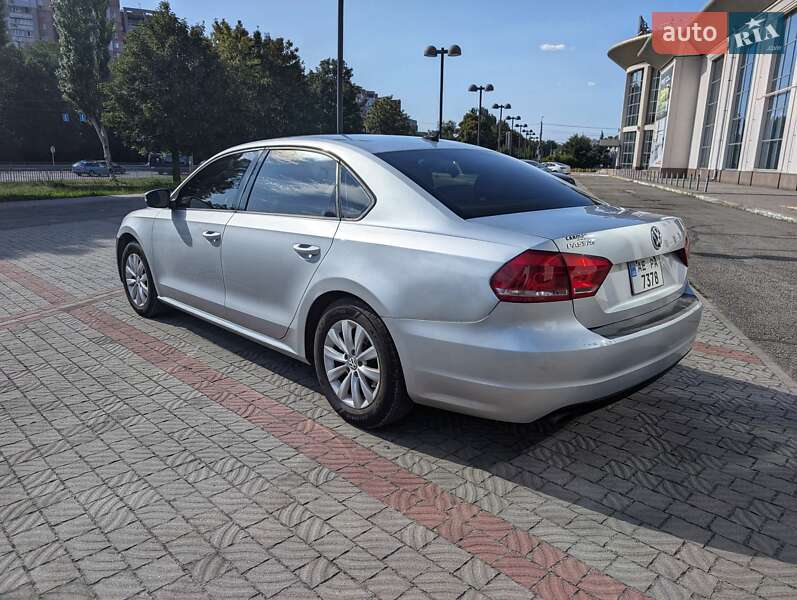 Седан Volkswagen Passat 2013 в Днепре фото 2 Седан Volkswagen Passat 2013 в Днепре