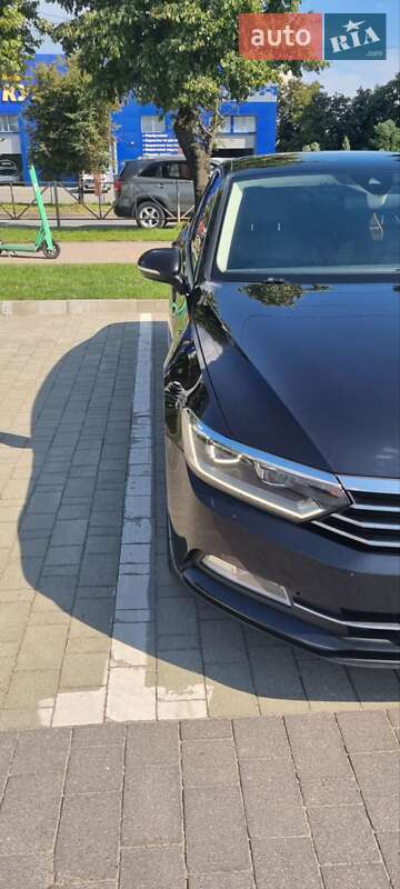 Седан Volkswagen Passat 2015 в Хмельницькому
