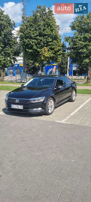 Седан Volkswagen Passat 2015 в Хмельницькому