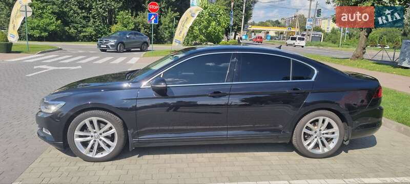 Седан Volkswagen Passat 2015 в Хмельницькому