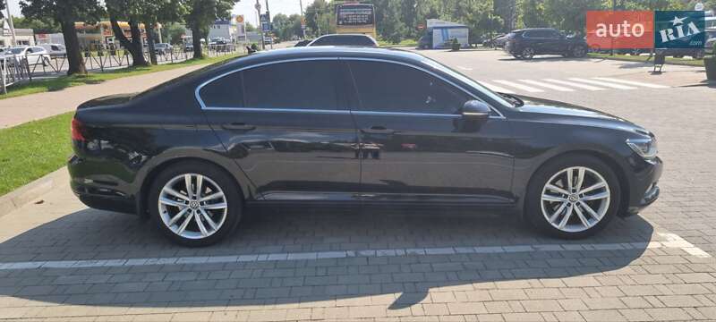 Седан Volkswagen Passat 2015 в Хмельницькому