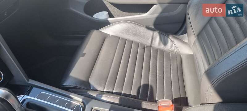 Седан Volkswagen Passat 2015 в Хмельницькому